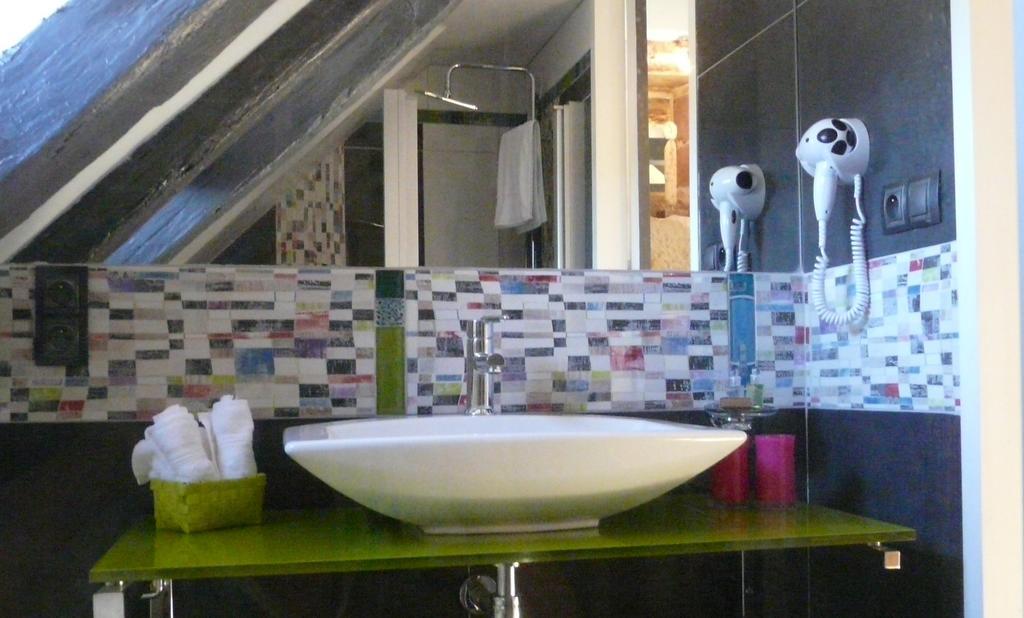 La Bastidie Noailhac  Room photo